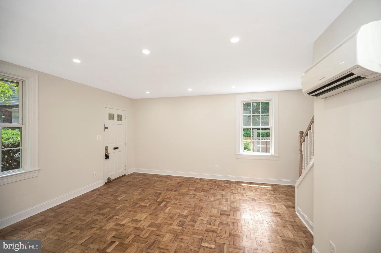 2600 16TH ST S #696, ARLINGTON, Virginia 22204, 2 Bedrooms Bedrooms, ,1 BathroomBathrooms,Residential,For sale,2600 16TH ST S #696,VAAR2060080 MLS # VAAR2060080