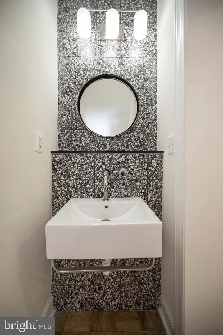 2600 16TH ST S #696, ARLINGTON, Virginia 22204, 2 Bedrooms Bedrooms, ,1 BathroomBathrooms,Residential,For sale,2600 16TH ST S #696,VAAR2060080 MLS # VAAR2060080