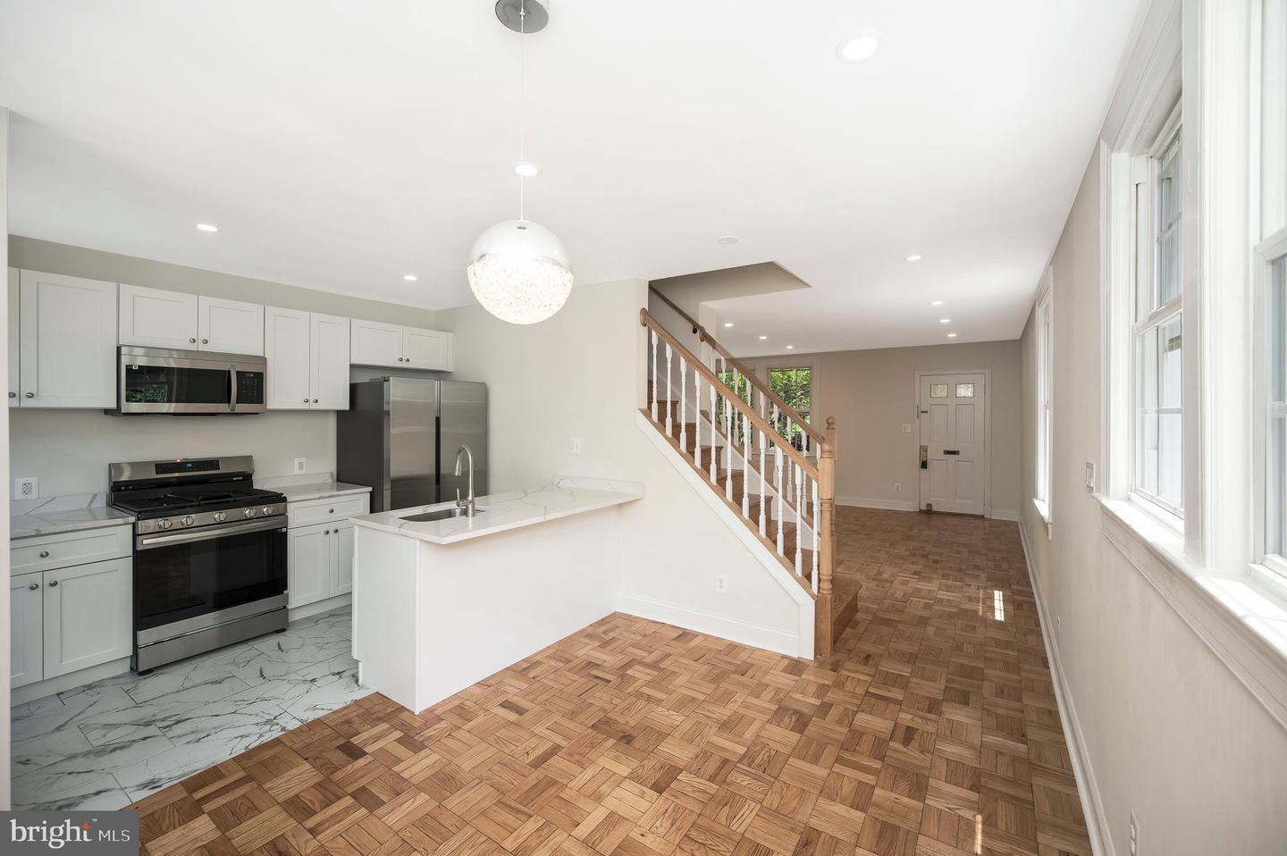 2600 16TH ST S #696, ARLINGTON, Virginia 22204, 2 Bedrooms Bedrooms, ,1 BathroomBathrooms,Residential,For sale,2600 16TH ST S #696,VAAR2060080 MLS # VAAR2060080