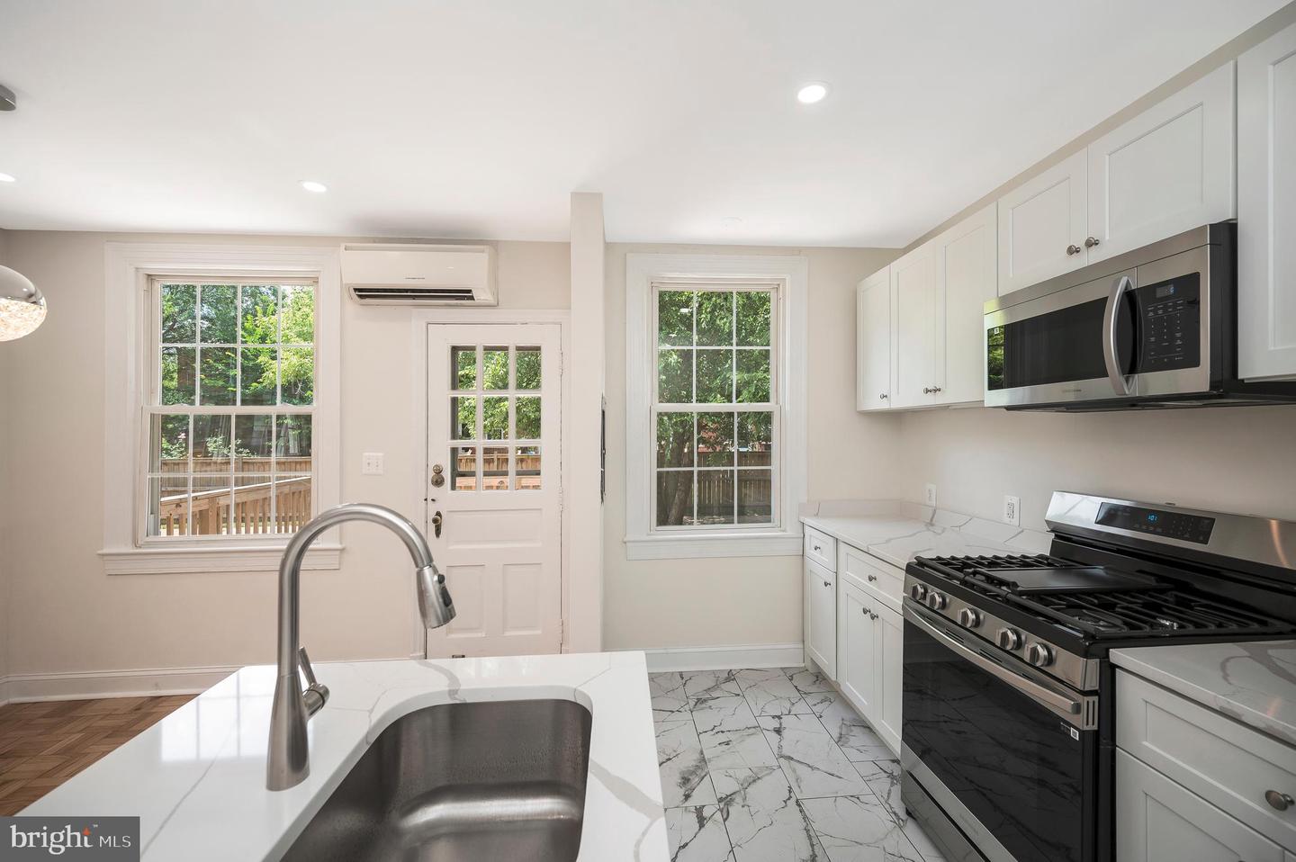 2600 16TH ST S #696, ARLINGTON, Virginia 22204, 2 Bedrooms Bedrooms, ,1 BathroomBathrooms,Residential,For sale,2600 16TH ST S #696,VAAR2060080 MLS # VAAR2060080
