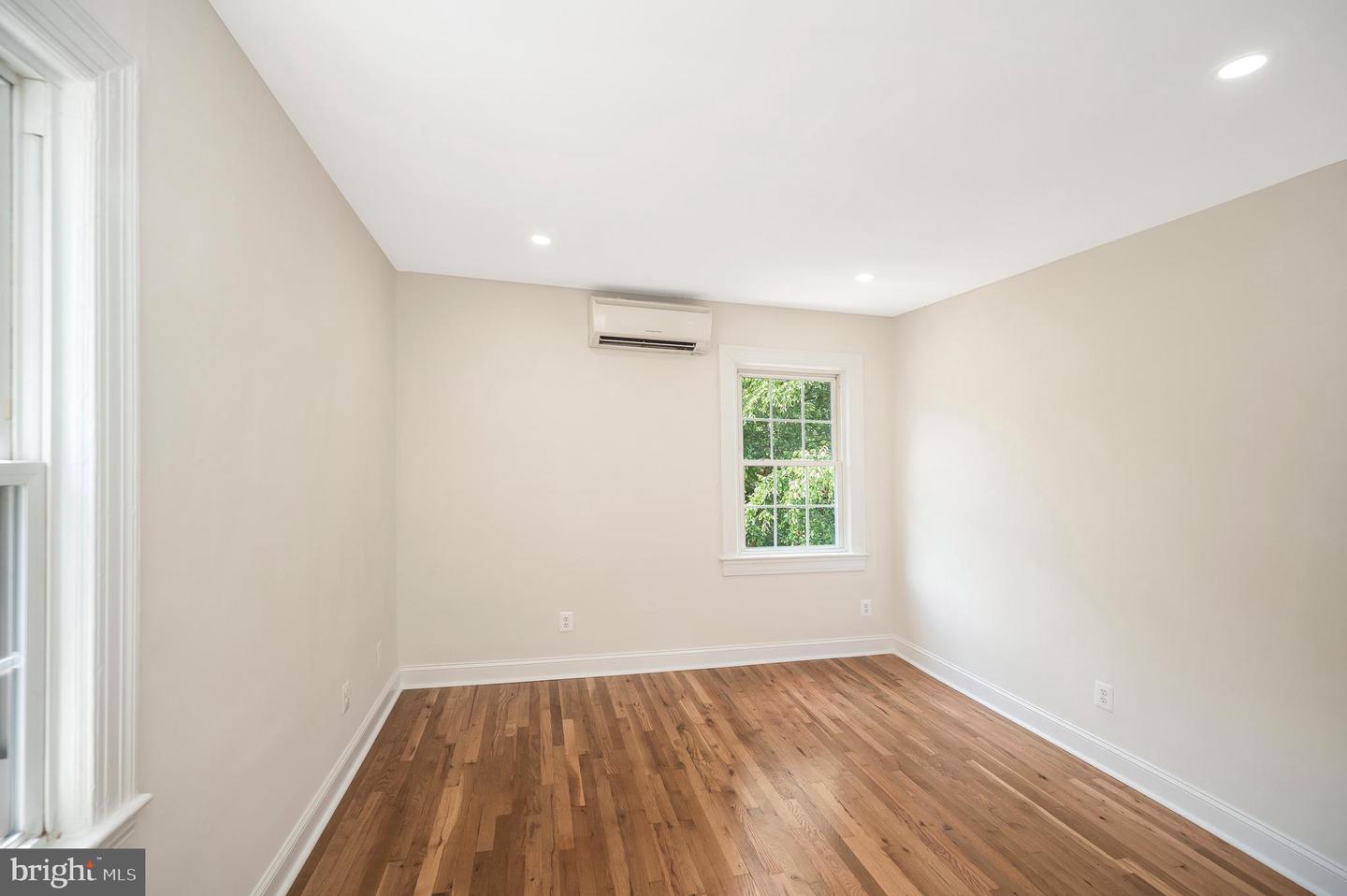 2600 16TH ST S #696, ARLINGTON, Virginia 22204, 2 Bedrooms Bedrooms, ,1 BathroomBathrooms,Residential,For sale,2600 16TH ST S #696,VAAR2060080 MLS # VAAR2060080