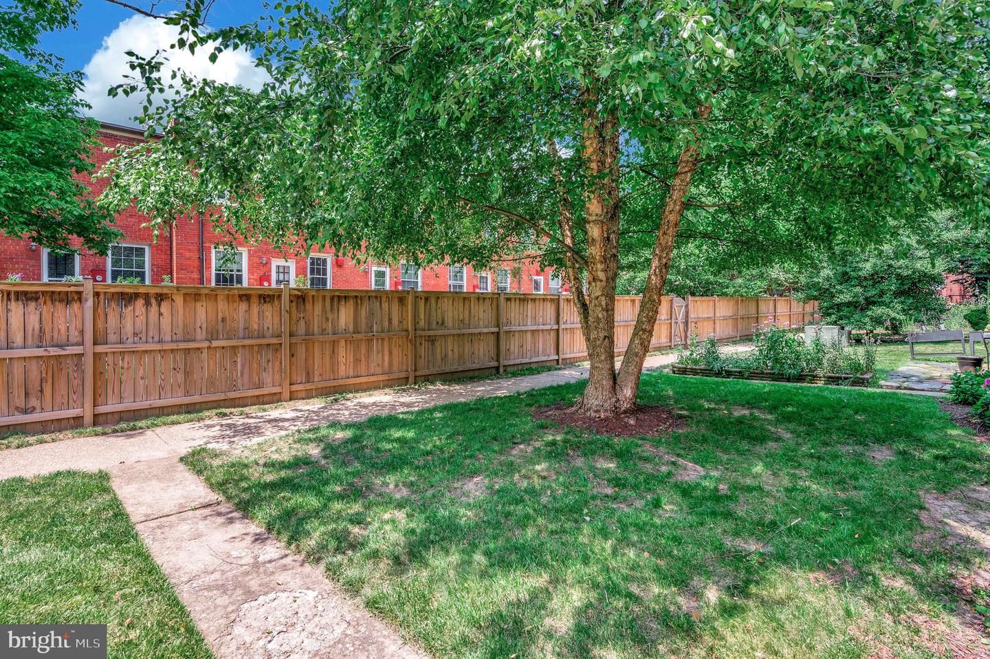 2600 16TH ST S #696, ARLINGTON, Virginia 22204, 2 Bedrooms Bedrooms, ,1 BathroomBathrooms,Residential,For sale,2600 16TH ST S #696,VAAR2060080 MLS # VAAR2060080