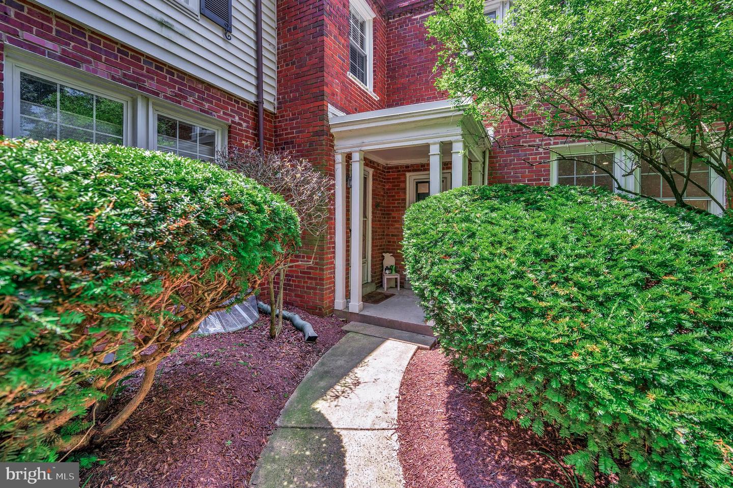 2600 16TH ST S #696, ARLINGTON, Virginia 22204, 2 Bedrooms Bedrooms, ,1 BathroomBathrooms,Residential,For sale,2600 16TH ST S #696,VAAR2060080 MLS # VAAR2060080