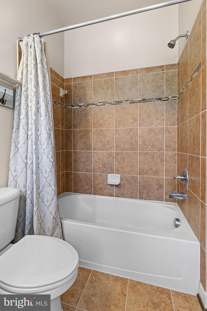 111 SAGINAW DR, STAFFORD, Virginia 22556, 3 Bedrooms Bedrooms, ,3 BathroomsBathrooms,Residential,For sale,111 SAGINAW DR,VAST2040416 MLS # VAST2040416