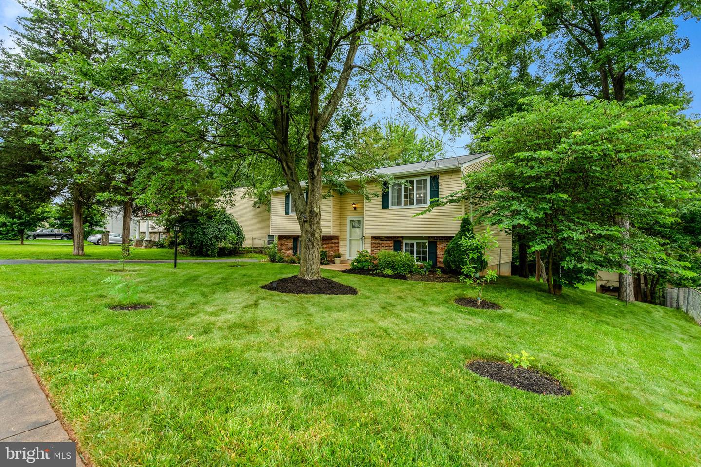 123 MAGNOLIA RD, STERLING, Virginia 20164, 3 Bedrooms Bedrooms, ,2 BathroomsBathrooms,Residential,For sale,123 MAGNOLIA RD,VALO2100928 MLS # VALO2100928