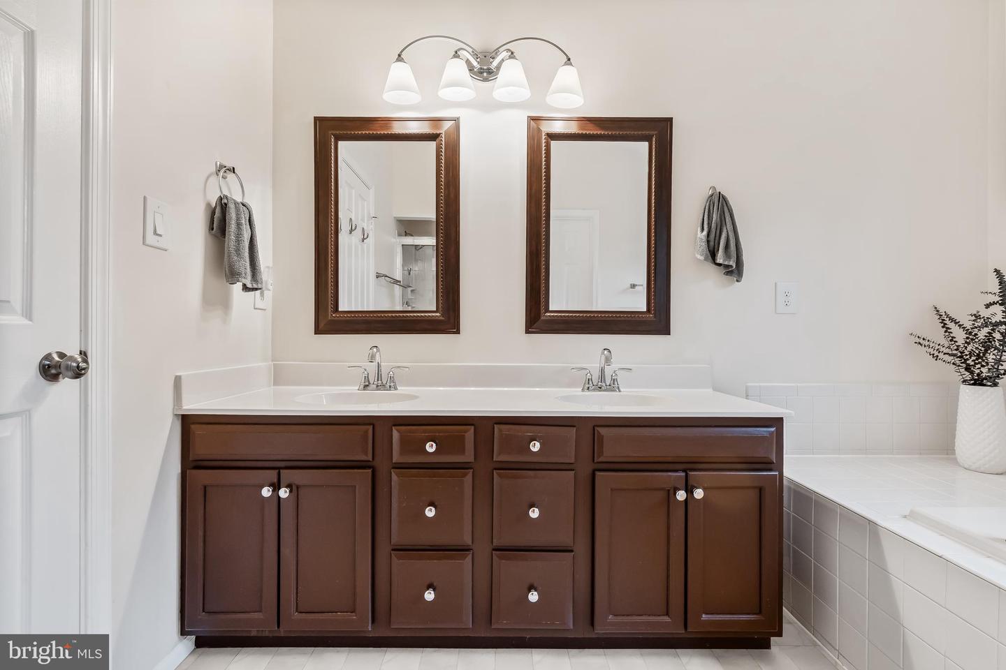 7333 HAZELWOOD CT, WARRENTON, Virginia 20187, 4 Bedrooms Bedrooms, ,3 BathroomsBathrooms,Residential,For sale,7333 HAZELWOOD CT,VAFQ2017260 MLS # VAFQ2017260