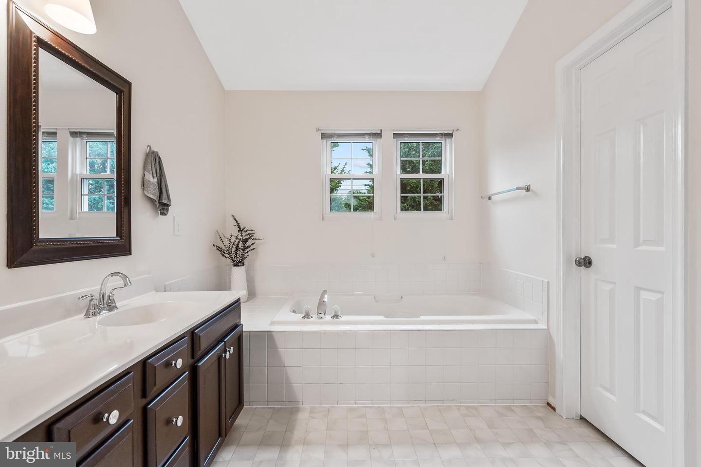7333 HAZELWOOD CT, WARRENTON, Virginia 20187, 4 Bedrooms Bedrooms, ,3 BathroomsBathrooms,Residential,For sale,7333 HAZELWOOD CT,VAFQ2017260 MLS # VAFQ2017260