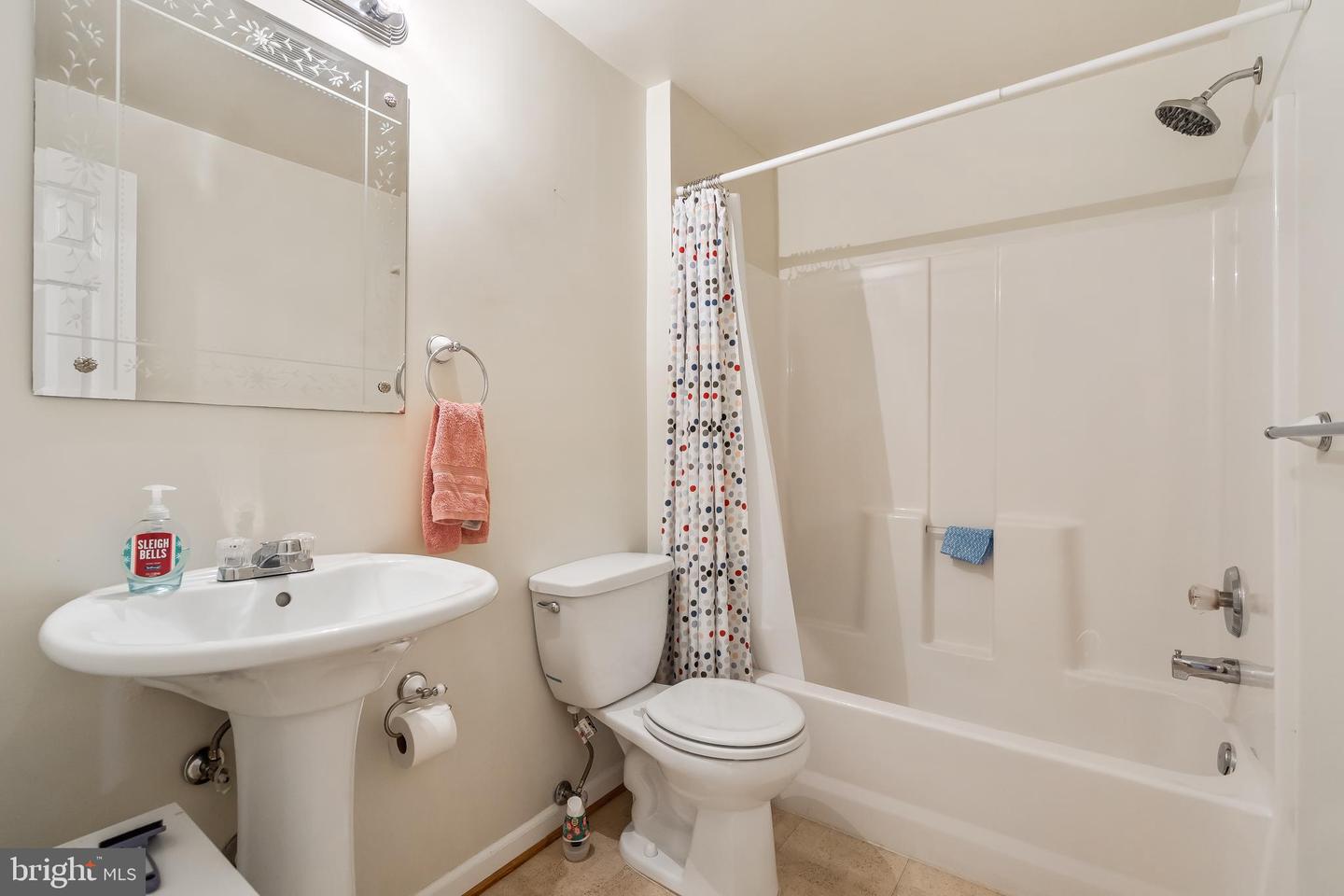 7333 HAZELWOOD CT, WARRENTON, Virginia 20187, 4 Bedrooms Bedrooms, ,3 BathroomsBathrooms,Residential,For sale,7333 HAZELWOOD CT,VAFQ2017260 MLS # VAFQ2017260