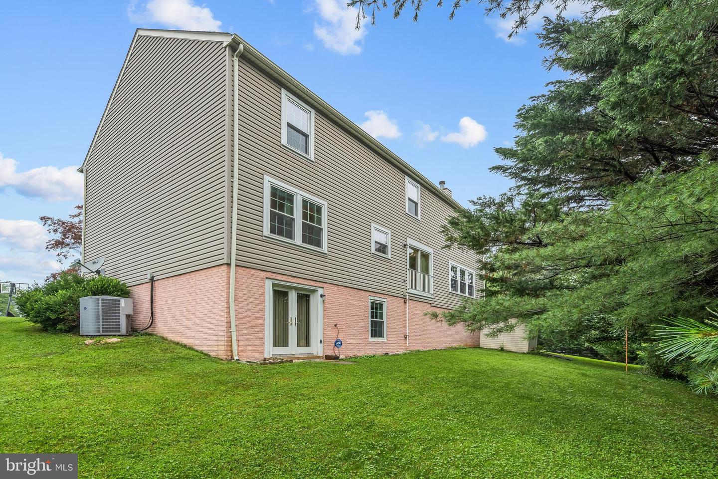 7333 HAZELWOOD CT, WARRENTON, Virginia 20187, 4 Bedrooms Bedrooms, ,3 BathroomsBathrooms,Residential,For sale,7333 HAZELWOOD CT,VAFQ2017260 MLS # VAFQ2017260