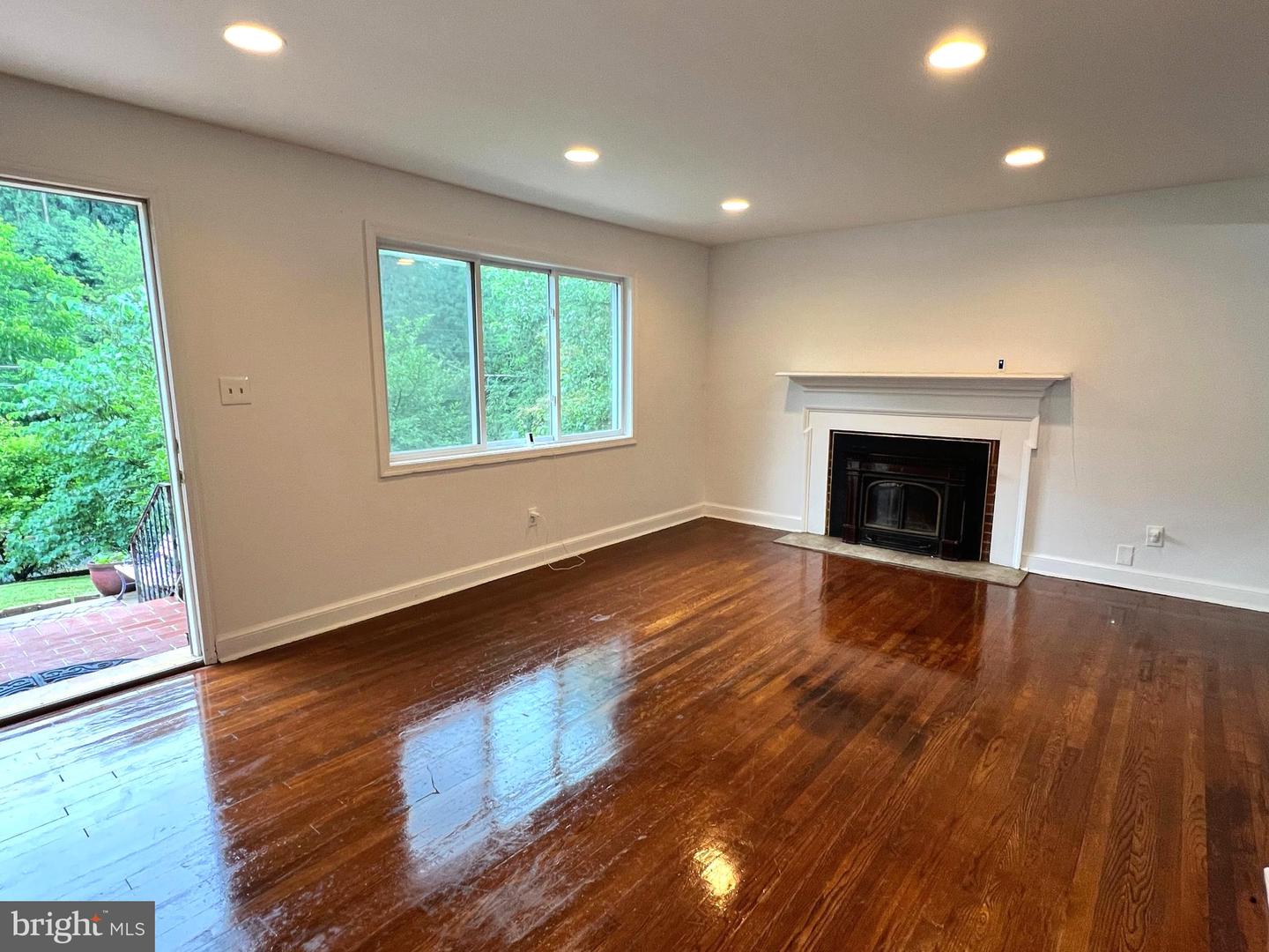 3809 LARCHMONT DR, ANNANDALE, Virginia 22003, 3 Bedrooms Bedrooms, ,2 BathroomsBathrooms,Residential,For sale,3809 LARCHMONT DR,VAFX2252870 MLS # VAFX2252870