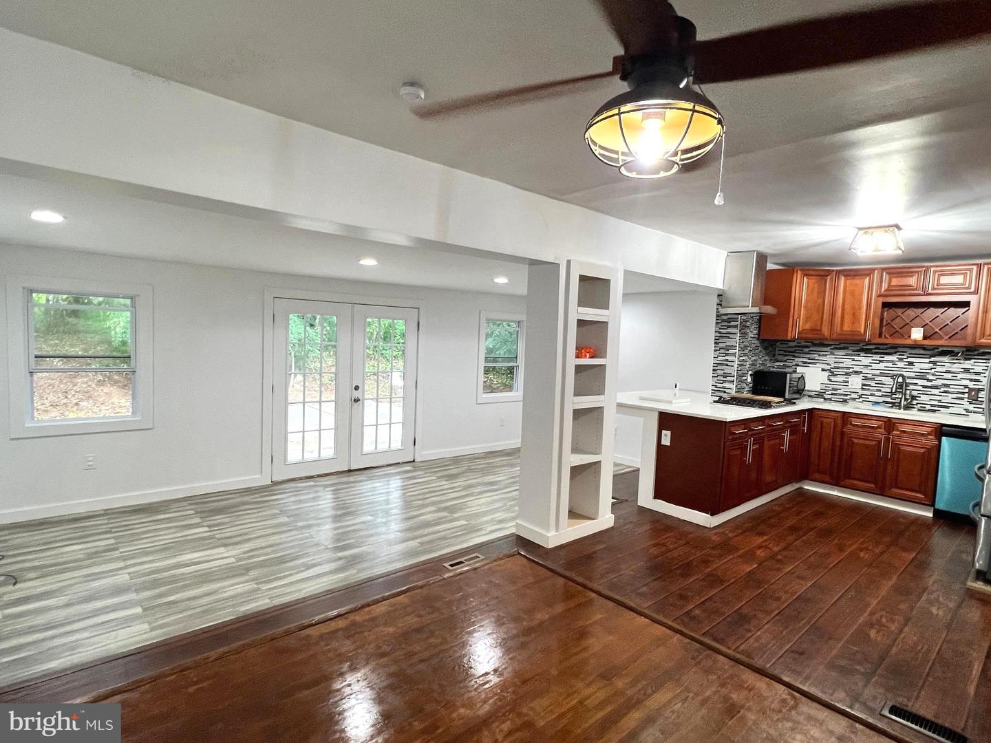 3809 LARCHMONT DR, ANNANDALE, Virginia 22003, 3 Bedrooms Bedrooms, ,2 BathroomsBathrooms,Residential,For sale,3809 LARCHMONT DR,VAFX2252870 MLS # VAFX2252870