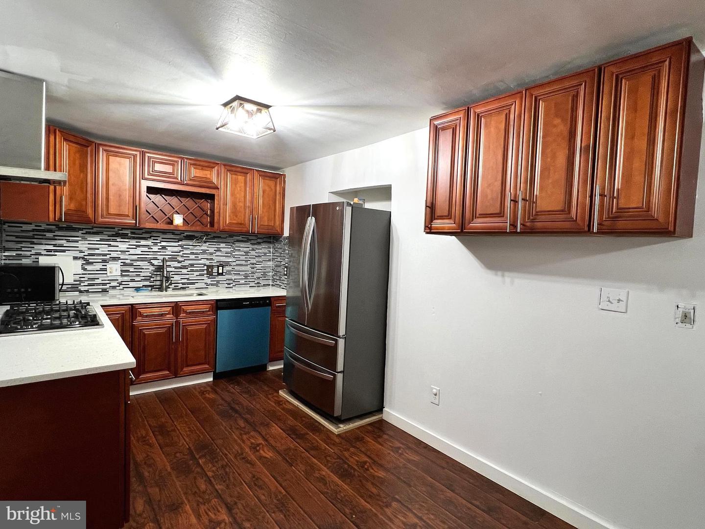 3809 LARCHMONT DR, ANNANDALE, Virginia 22003, 3 Bedrooms Bedrooms, ,2 BathroomsBathrooms,Residential,For sale,3809 LARCHMONT DR,VAFX2252870 MLS # VAFX2252870