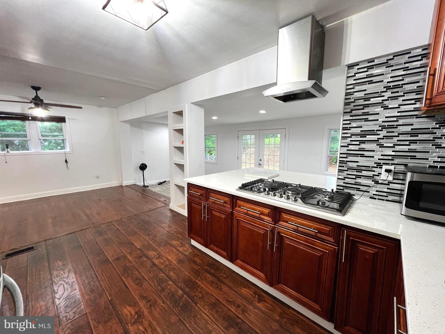 3809 LARCHMONT DR, ANNANDALE, Virginia 22003, 3 Bedrooms Bedrooms, ,2 BathroomsBathrooms,Residential,For sale,3809 LARCHMONT DR,VAFX2252870 MLS # VAFX2252870