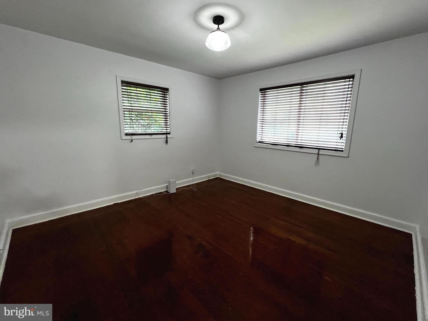 3809 LARCHMONT DR, ANNANDALE, Virginia 22003, 3 Bedrooms Bedrooms, ,2 BathroomsBathrooms,Residential,For sale,3809 LARCHMONT DR,VAFX2252870 MLS # VAFX2252870