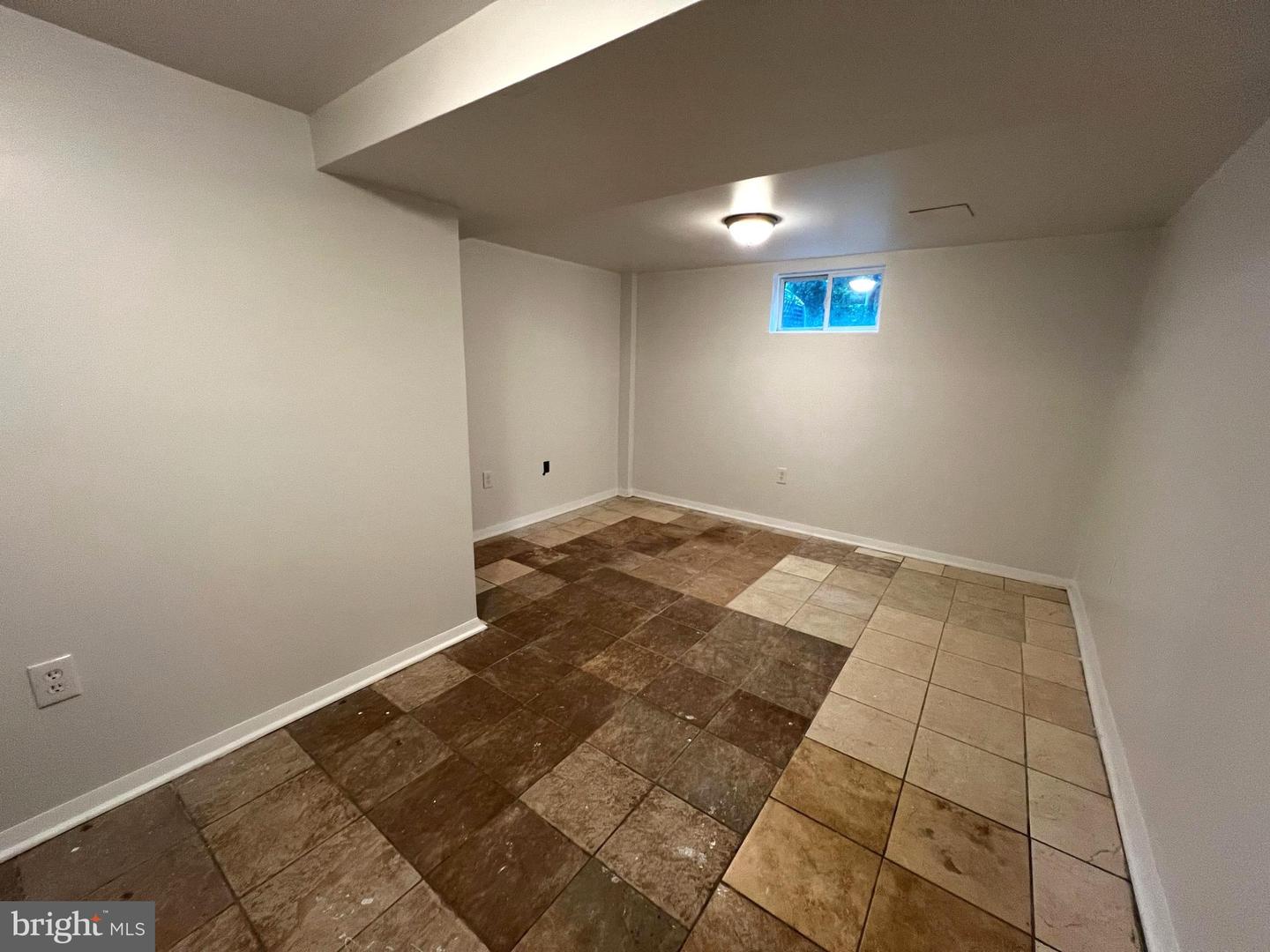 3809 LARCHMONT DR, ANNANDALE, Virginia 22003, 3 Bedrooms Bedrooms, ,2 BathroomsBathrooms,Residential,For sale,3809 LARCHMONT DR,VAFX2252870 MLS # VAFX2252870