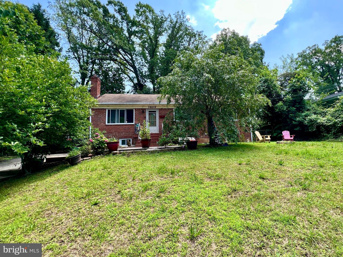 3809 LARCHMONT DR, ANNANDALE, Virginia 22003, 3 Bedrooms Bedrooms, ,2 BathroomsBathrooms,Residential,For sale,3809 LARCHMONT DR,VAFX2252870 MLS # VAFX2252870