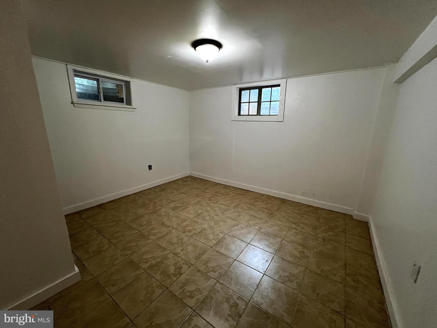 3809 LARCHMONT DR, ANNANDALE, Virginia 22003, 3 Bedrooms Bedrooms, ,2 BathroomsBathrooms,Residential,For sale,3809 LARCHMONT DR,VAFX2252870 MLS # VAFX2252870