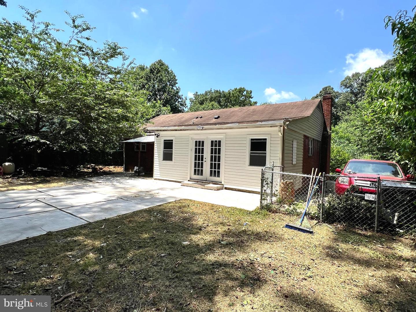 3809 LARCHMONT DR, ANNANDALE, Virginia 22003, 3 Bedrooms Bedrooms, ,2 BathroomsBathrooms,Residential,For sale,3809 LARCHMONT DR,VAFX2252870 MLS # VAFX2252870