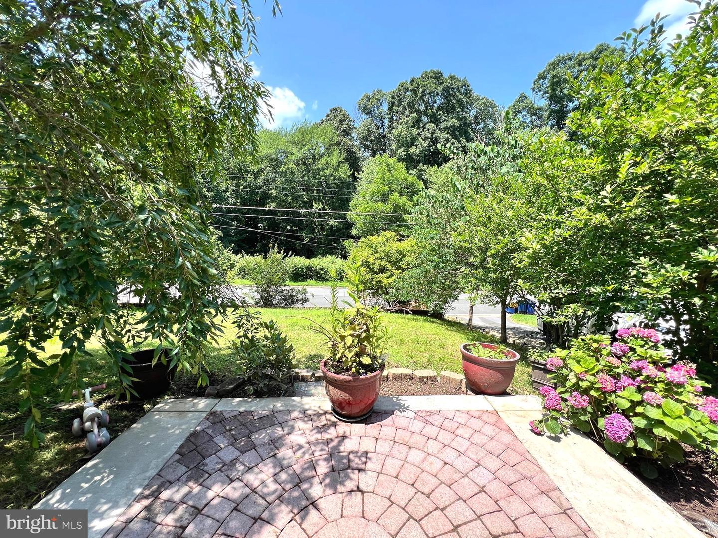 3809 LARCHMONT DR, ANNANDALE, Virginia 22003, 3 Bedrooms Bedrooms, ,2 BathroomsBathrooms,Residential,For sale,3809 LARCHMONT DR,VAFX2252870 MLS # VAFX2252870