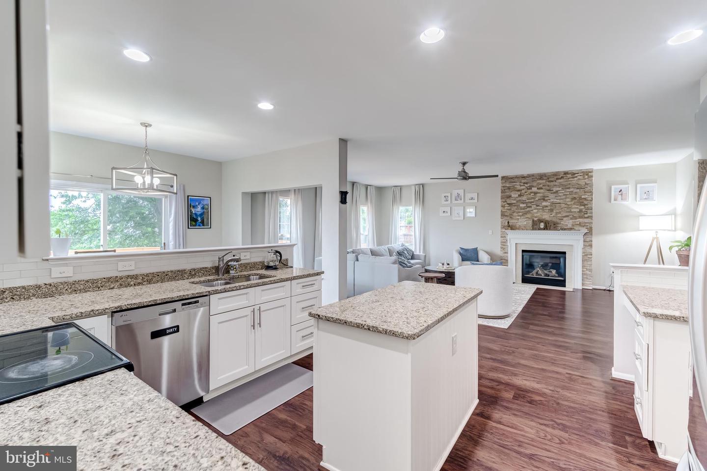 43865 LAUREL RIDGE DR, ASHBURN, Virginia 20147, 4 Bedrooms Bedrooms, ,3 BathroomsBathrooms,Residential,For sale,43865 LAUREL RIDGE DR,VALO2100972 MLS # VALO2100972