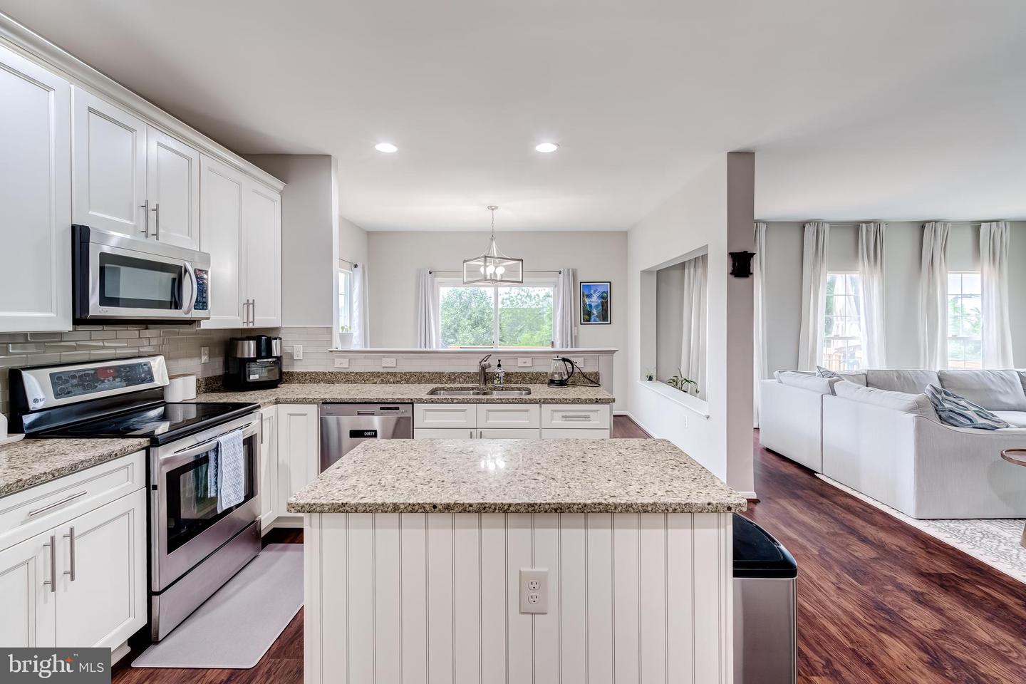 43865 LAUREL RIDGE DR, ASHBURN, Virginia 20147, 4 Bedrooms Bedrooms, ,3 BathroomsBathrooms,Residential,For sale,43865 LAUREL RIDGE DR,VALO2100972 MLS # VALO2100972