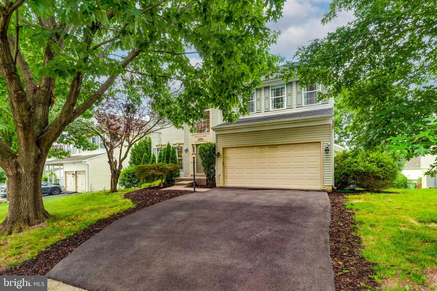 43865 LAUREL RIDGE DR, ASHBURN, Virginia 20147, 4 Bedrooms Bedrooms, ,3 BathroomsBathrooms,Residential,For sale,43865 LAUREL RIDGE DR,VALO2100972 MLS # VALO2100972