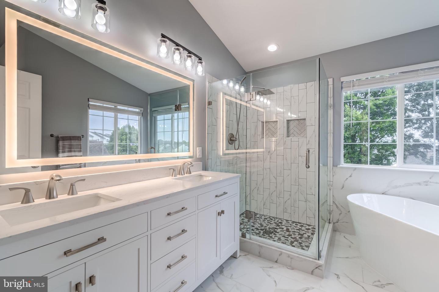 43865 LAUREL RIDGE DR, ASHBURN, Virginia 20147, 4 Bedrooms Bedrooms, ,3 BathroomsBathrooms,Residential,For sale,43865 LAUREL RIDGE DR,VALO2100972 MLS # VALO2100972