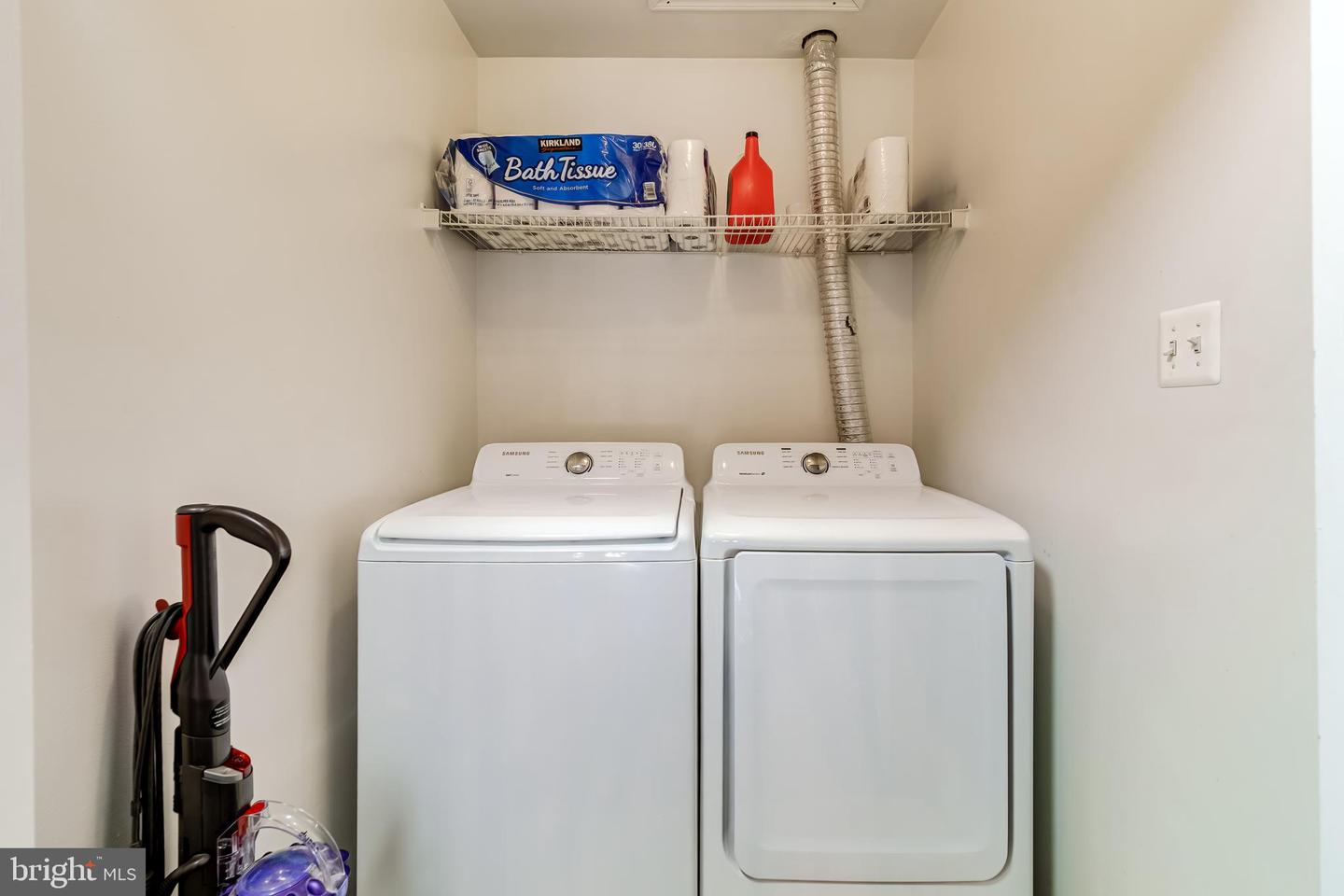 43865 LAUREL RIDGE DR, ASHBURN, Virginia 20147, 4 Bedrooms Bedrooms, ,3 BathroomsBathrooms,Residential,For sale,43865 LAUREL RIDGE DR,VALO2100972 MLS # VALO2100972