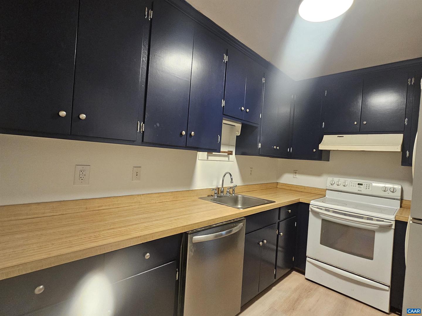 UNIT A & B 301 PATON ST #A & B, CHARLOTTESVILLE, Virginia 22903, 4 Bedrooms Bedrooms, ,2 BathroomsBathrooms,Residential,For sale,UNIT A & B 301 PATON ST #A & B,661631 MLS # 661631
