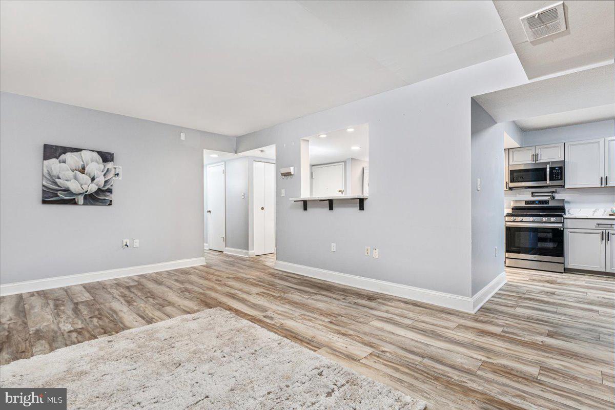 1540 NORTHGATE SQ #1540-12C, RESTON, Virginia 20190, 3 Bedrooms Bedrooms, ,2 BathroomsBathrooms,Residential,For sale,1540 NORTHGATE SQ #1540-12C,VAFX2236342 MLS # VAFX2236342