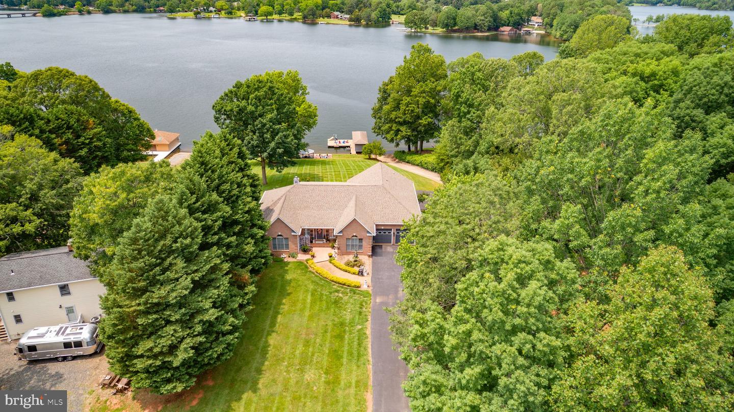 565 BUSBEES POINT RD, BUMPASS, Virginia 23024, 5 Bedrooms Bedrooms, 15 Rooms Rooms,3 BathroomsBathrooms,Residential,For sale,565 BUSBEES POINT RD,VALA2007950 MLS # VALA2007950