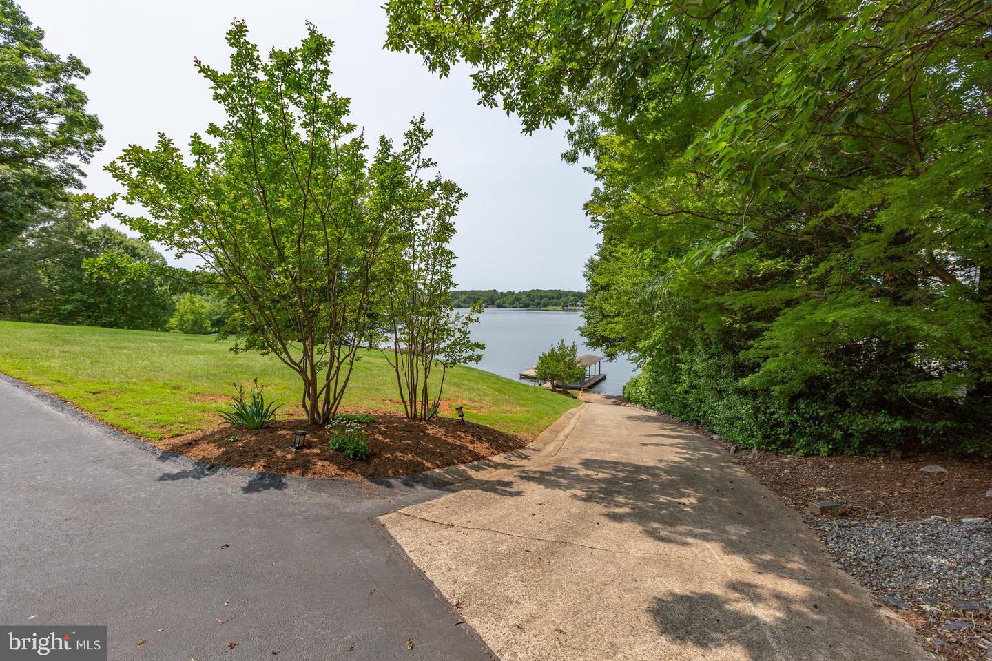 565 BUSBEES POINT RD, BUMPASS, Virginia 23024, 5 Bedrooms Bedrooms, 15 Rooms Rooms,3 BathroomsBathrooms,Residential,For sale,565 BUSBEES POINT RD,VALA2007950 MLS # VALA2007950