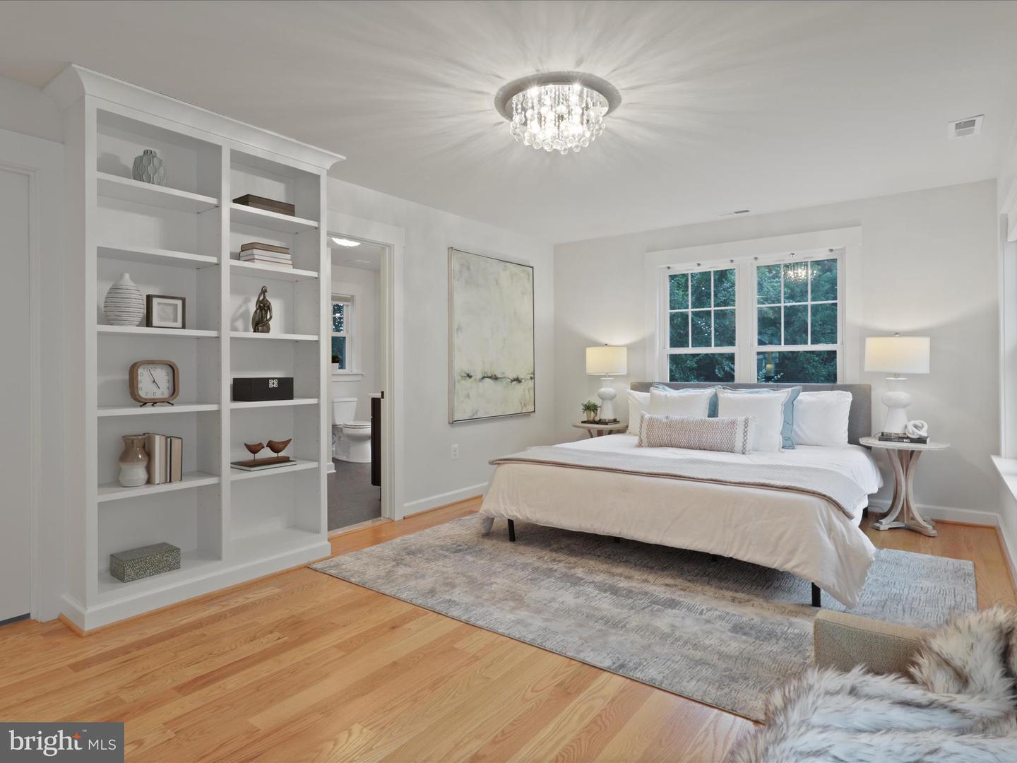 22 W DEL RAY AVE, ALEXANDRIA, Virginia 22301, 4 Bedrooms Bedrooms, ,3 BathroomsBathrooms,Residential,For sale,22 W DEL RAY AVE,VAAX2046816 MLS # VAAX2046816