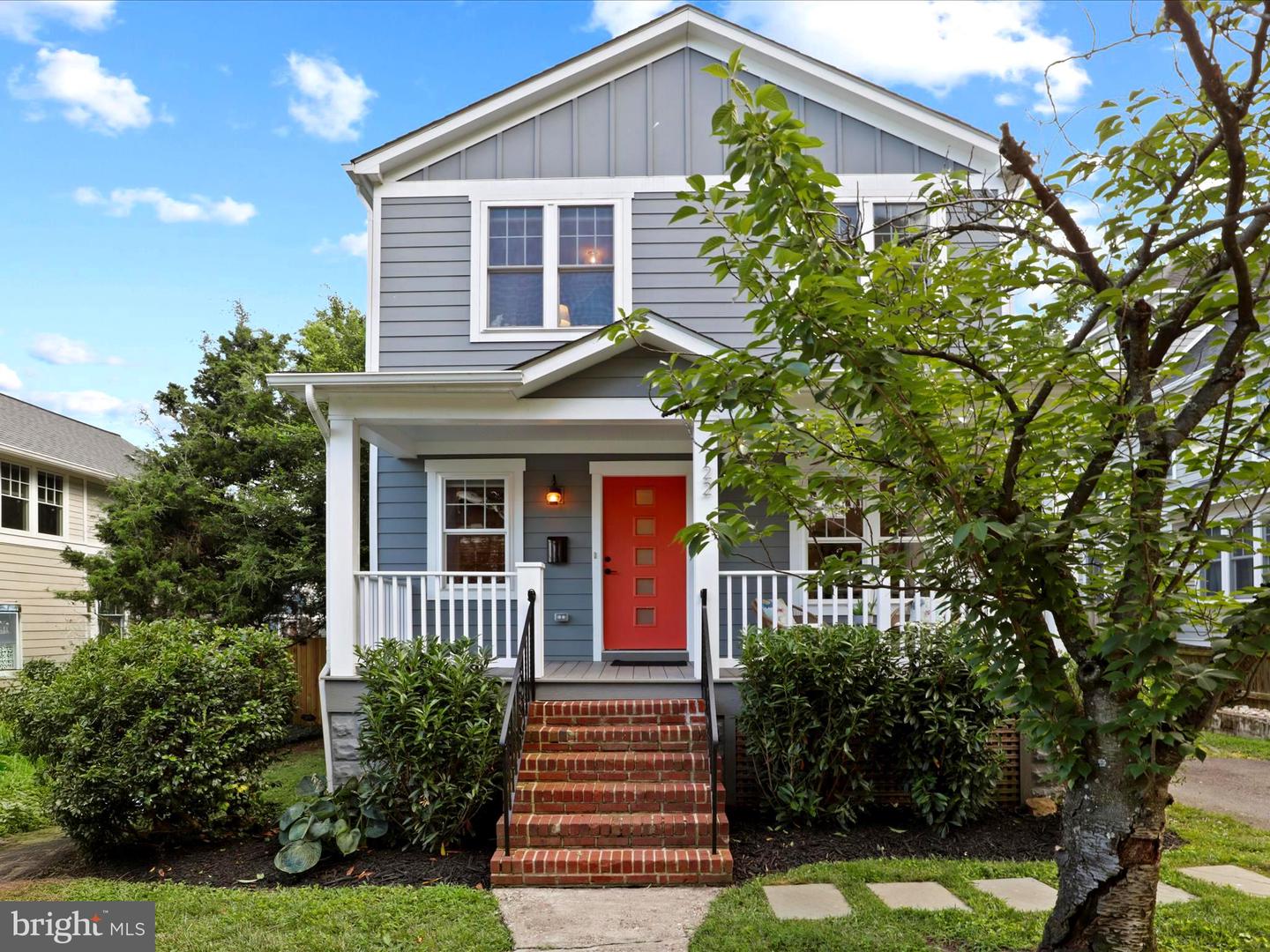 22 W DEL RAY AVE, ALEXANDRIA, Virginia 22301, 4 Bedrooms Bedrooms, ,3 BathroomsBathrooms,Residential,For sale,22 W DEL RAY AVE,VAAX2046816 MLS # VAAX2046816
