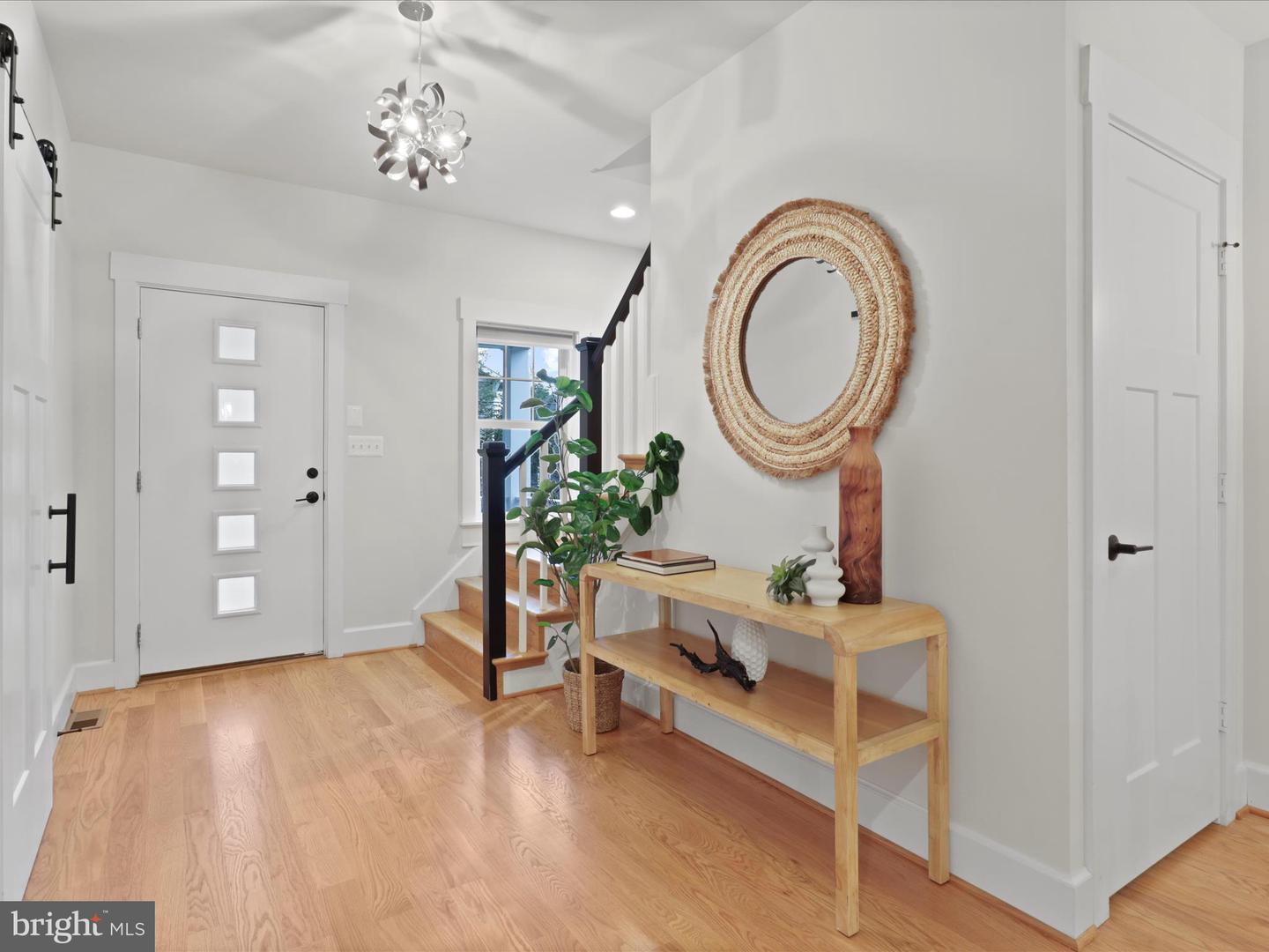 22 W DEL RAY AVE, ALEXANDRIA, Virginia 22301, 4 Bedrooms Bedrooms, ,3 BathroomsBathrooms,Residential,For sale,22 W DEL RAY AVE,VAAX2046816 MLS # VAAX2046816