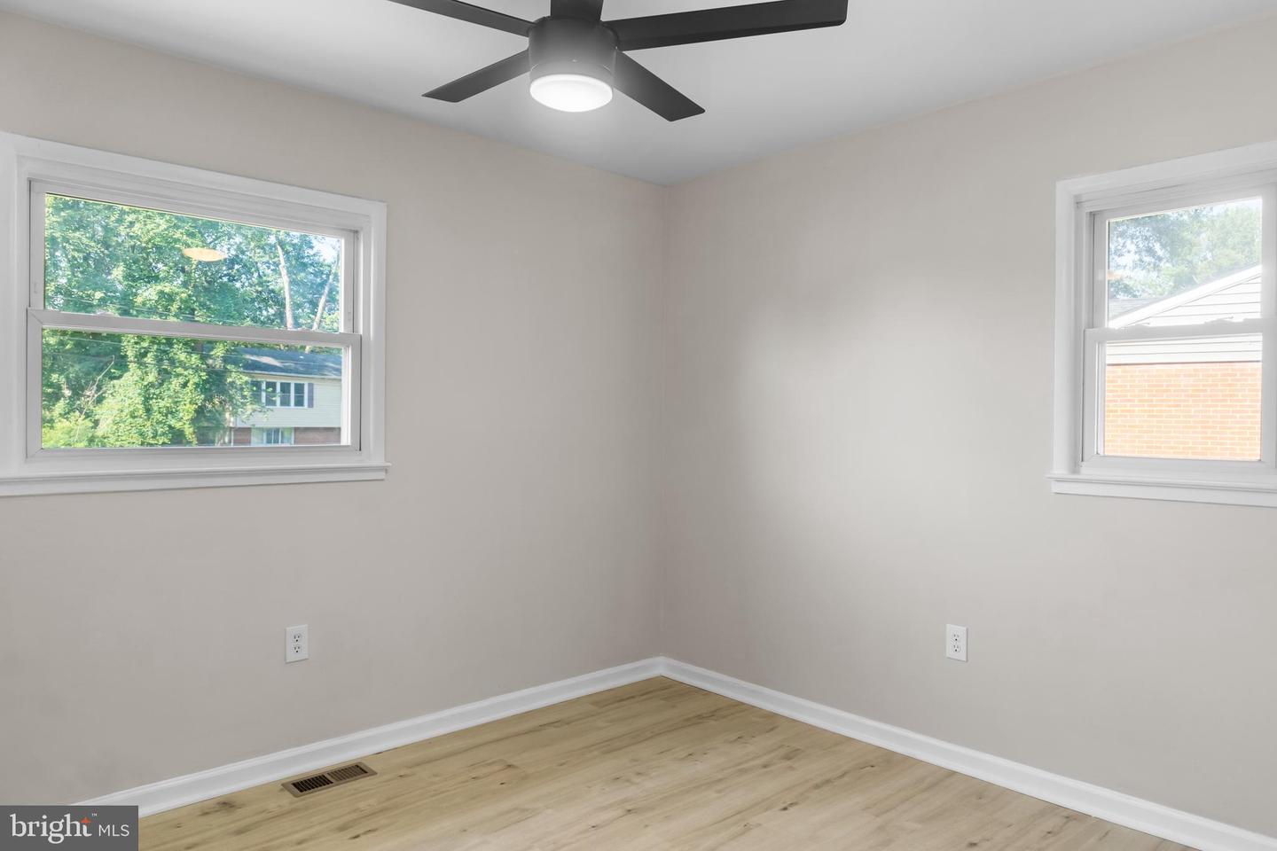 1614 MARYLAND AVE, WOODBRIDGE, Virginia 22191, 3 Bedrooms Bedrooms, 5 Rooms Rooms,2 BathroomsBathrooms,Residential,For sale,1614 MARYLAND AVE,VAPW2098318 MLS # VAPW2098318