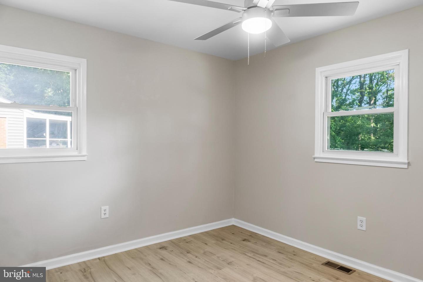 1614 MARYLAND AVE, WOODBRIDGE, Virginia 22191, 3 Bedrooms Bedrooms, 5 Rooms Rooms,2 BathroomsBathrooms,Residential,For sale,1614 MARYLAND AVE,VAPW2098318 MLS # VAPW2098318