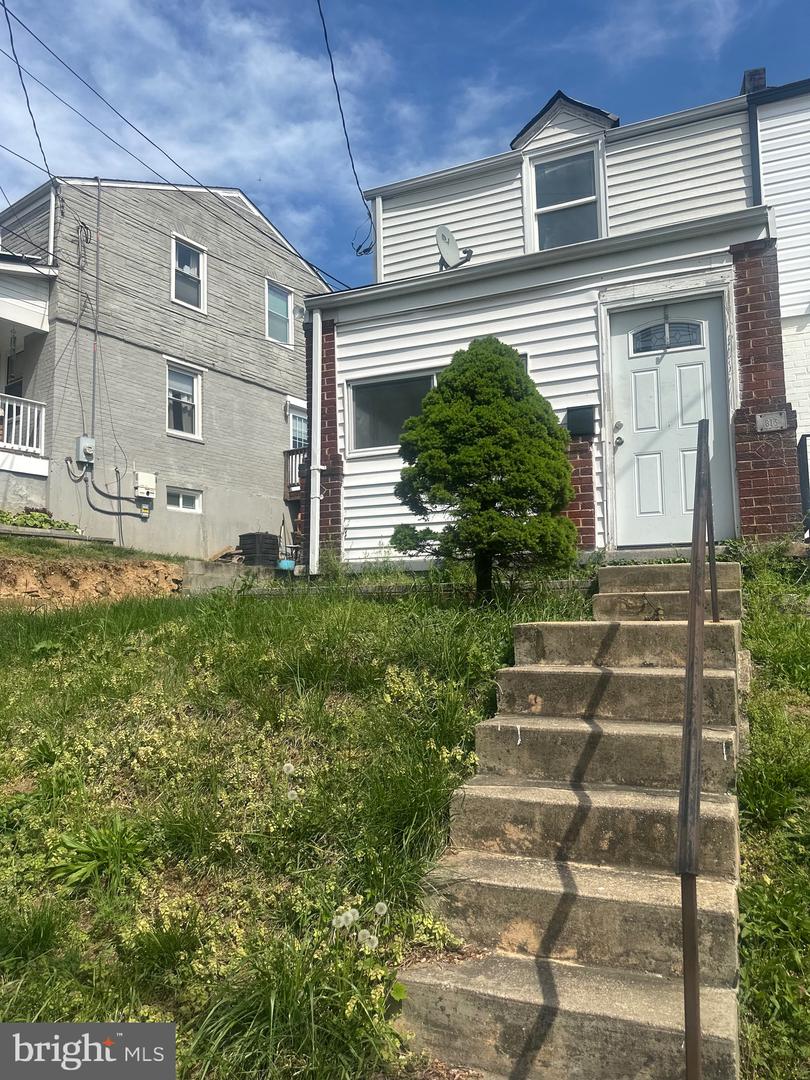 813 51ST ST NE, WASHINGTON, District Of Columbia 20019, 2 Bedrooms Bedrooms, ,2 BathroomsBathrooms,Residential,For sale,813 51ST ST NE,DCDC2195022 MLS # DCDC2195022