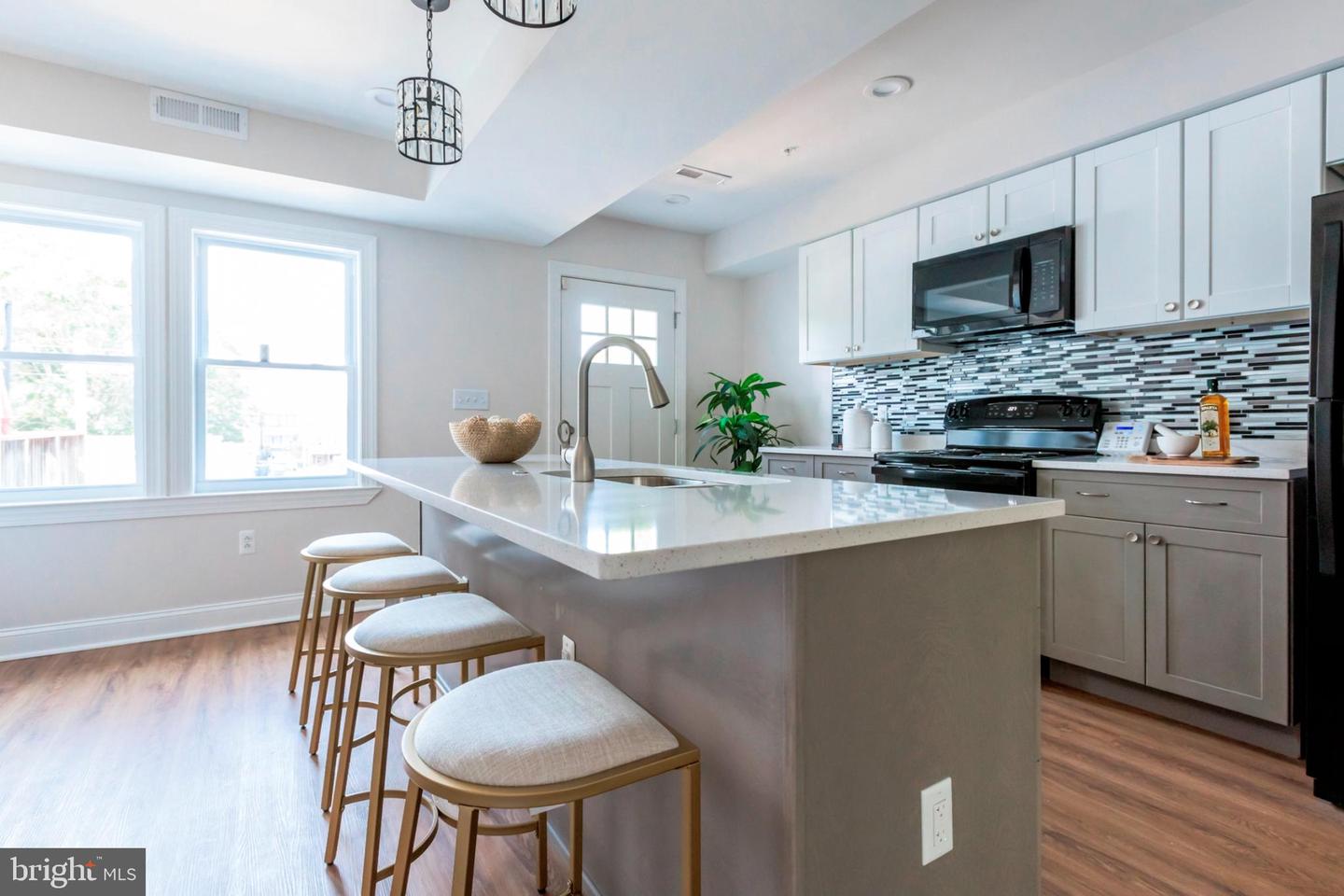 1616 C ST NE, WASHINGTON, District Of Columbia 20002, 5 Bedrooms Bedrooms, ,3 BathroomsBathrooms,Residential,For sale,1616 C ST NE,DCDC2206482 MLS # DCDC2206482