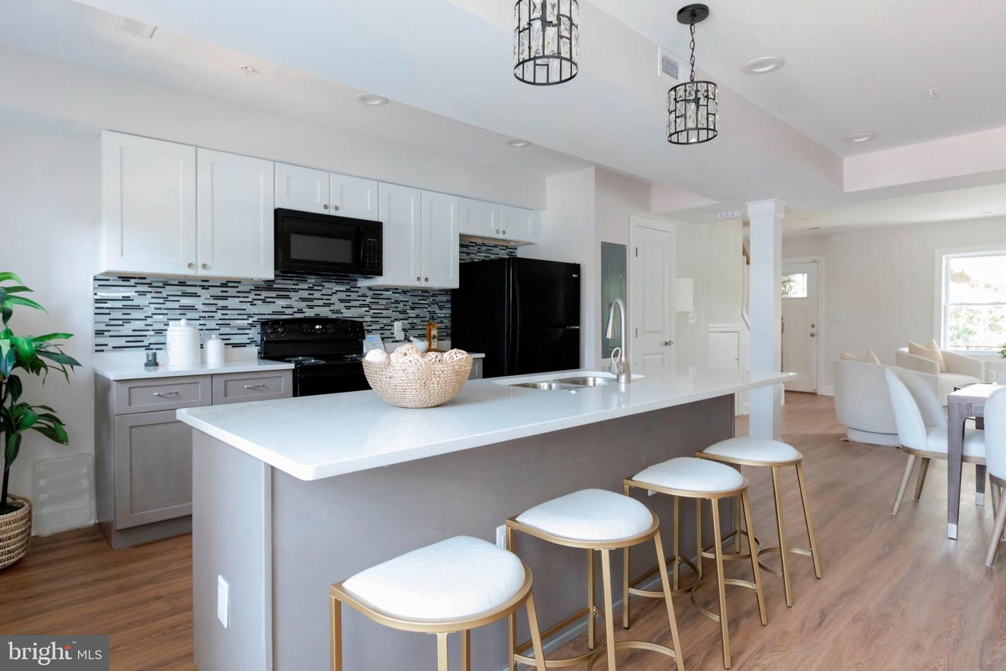1616 C ST NE, WASHINGTON, District Of Columbia 20002, 5 Bedrooms Bedrooms, ,3 BathroomsBathrooms,Residential,For sale,1616 C ST NE,DCDC2206482 MLS # DCDC2206482