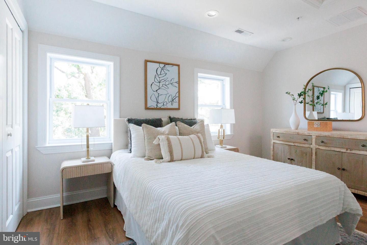 1616 C ST NE, WASHINGTON, District Of Columbia 20002, 5 Bedrooms Bedrooms, ,3 BathroomsBathrooms,Residential,For sale,1616 C ST NE,DCDC2206482 MLS # DCDC2206482