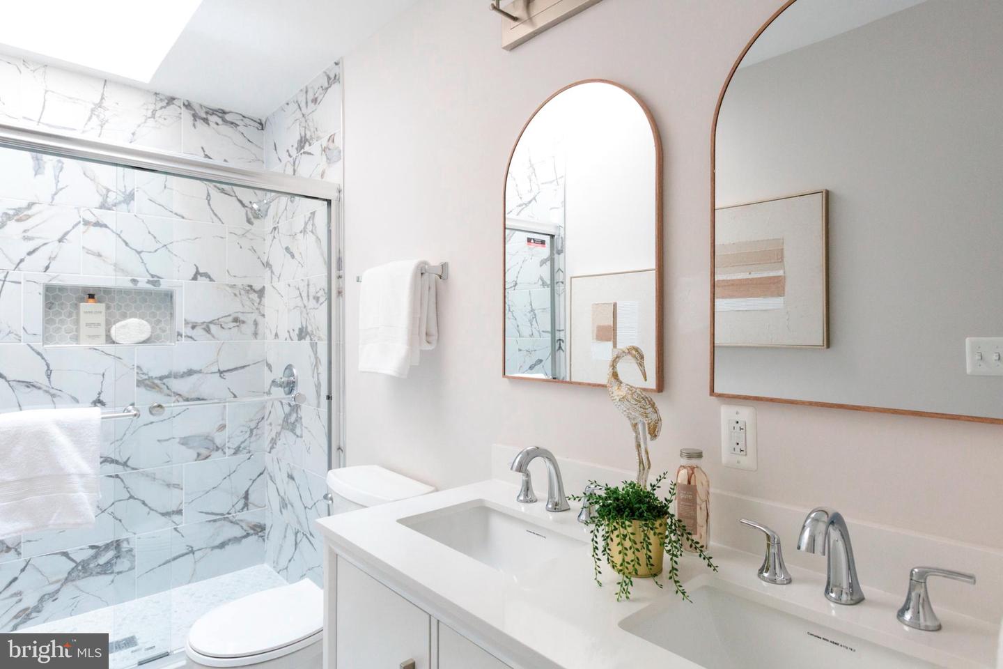 1616 C ST NE, WASHINGTON, District Of Columbia 20002, 5 Bedrooms Bedrooms, ,3 BathroomsBathrooms,Residential,For sale,1616 C ST NE,DCDC2206482 MLS # DCDC2206482