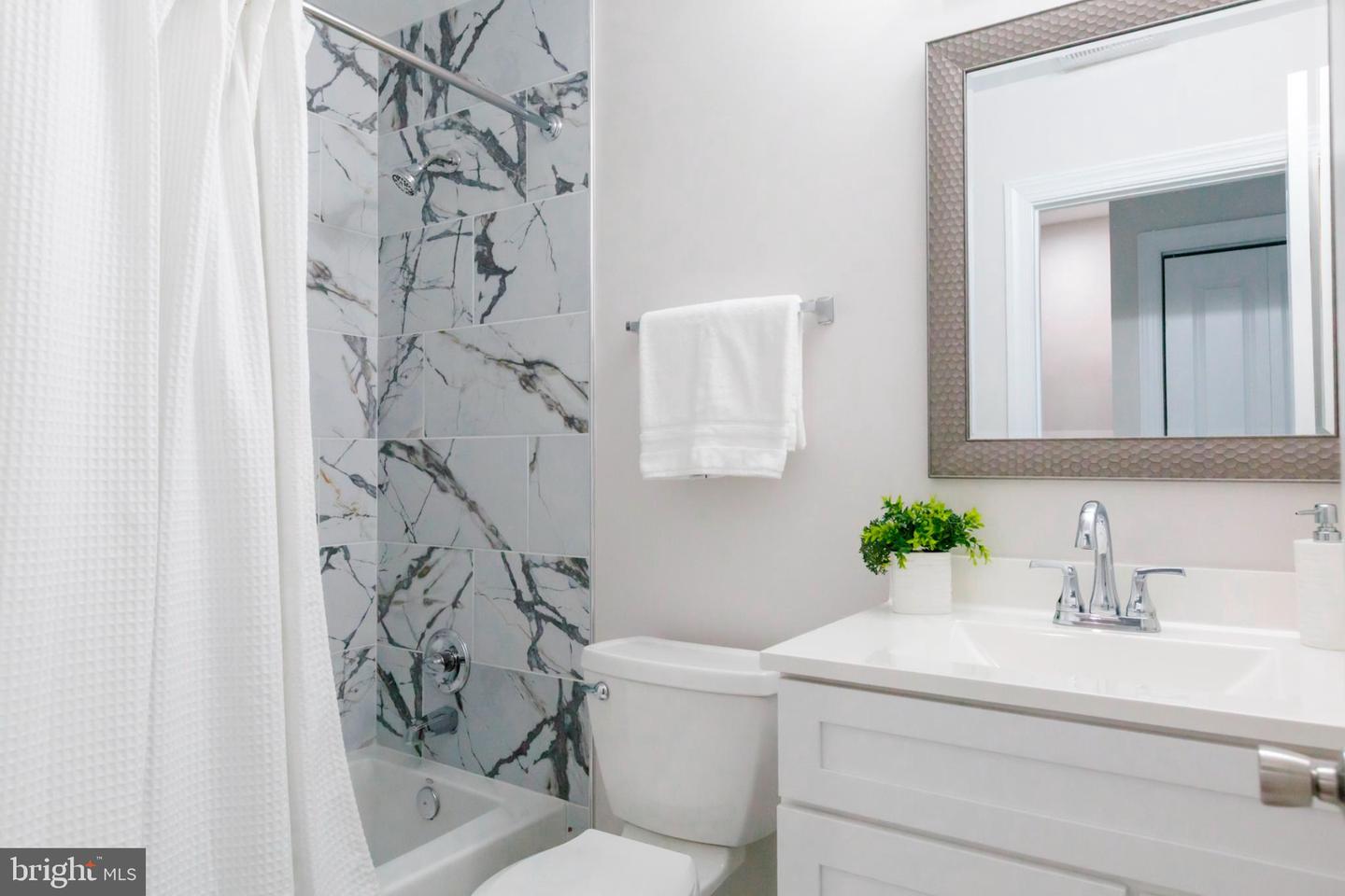 1616 C ST NE, WASHINGTON, District Of Columbia 20002, 5 Bedrooms Bedrooms, ,3 BathroomsBathrooms,Residential,For sale,1616 C ST NE,DCDC2206482 MLS # DCDC2206482