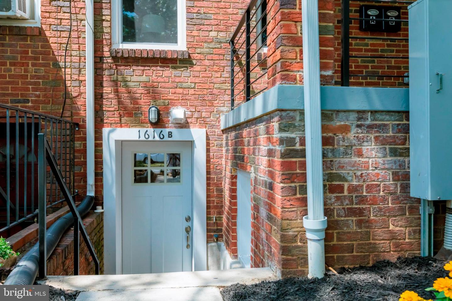 1616 C ST NE, WASHINGTON, District Of Columbia 20002, 5 Bedrooms Bedrooms, ,3 BathroomsBathrooms,Residential,For sale,1616 C ST NE,DCDC2206482 MLS # DCDC2206482