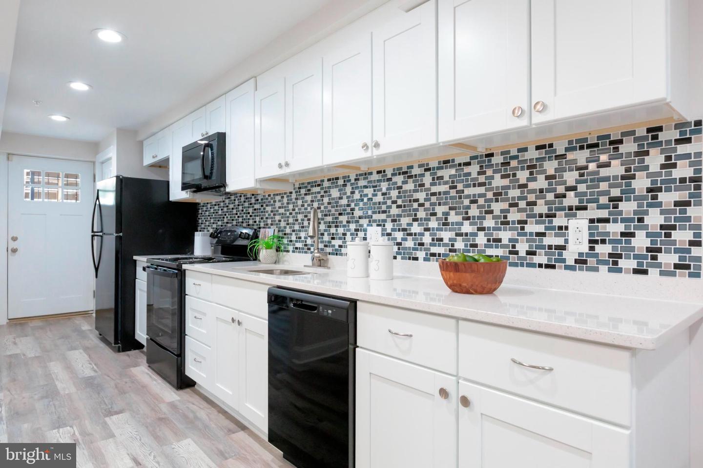1616 C ST NE, WASHINGTON, District Of Columbia 20002, 5 Bedrooms Bedrooms, ,3 BathroomsBathrooms,Residential,For sale,1616 C ST NE,DCDC2206482 MLS # DCDC2206482