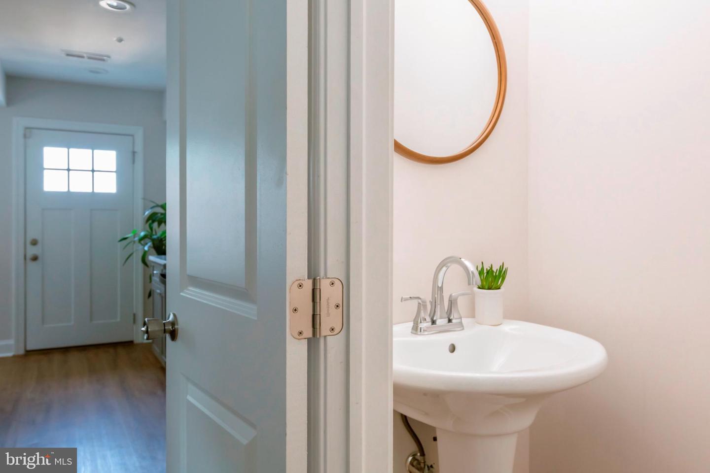 1616 C ST NE, WASHINGTON, District Of Columbia 20002, 5 Bedrooms Bedrooms, ,3 BathroomsBathrooms,Residential,For sale,1616 C ST NE,DCDC2206482 MLS # DCDC2206482