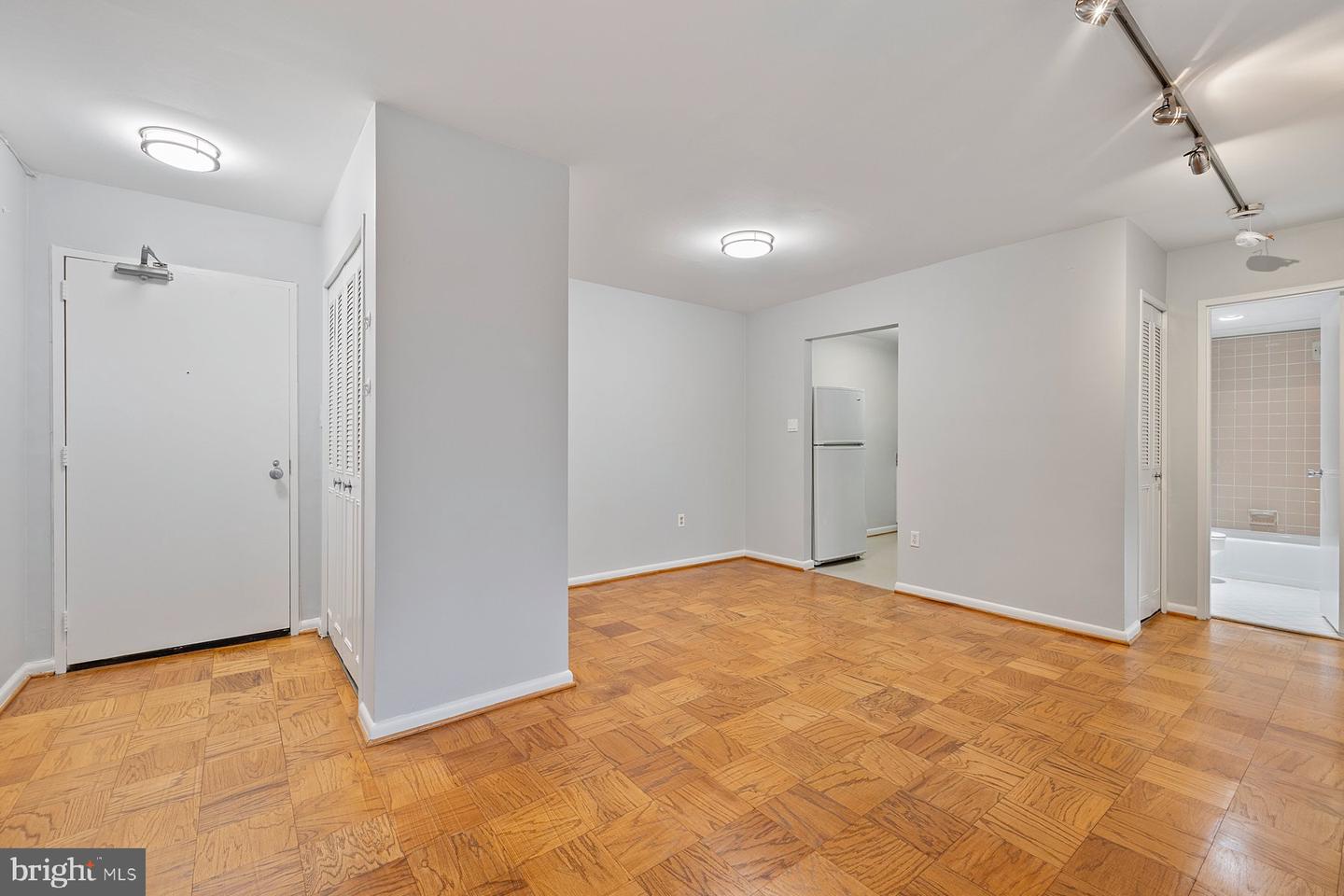 2939 VAN NESS ST NW #230, WASHINGTON, District Of Columbia 20008, 1 Bedroom Bedrooms, ,1 BathroomBathrooms,Residential,For sale,2939 VAN NESS ST NW #230,DCDC2208702 MLS # DCDC2208702
