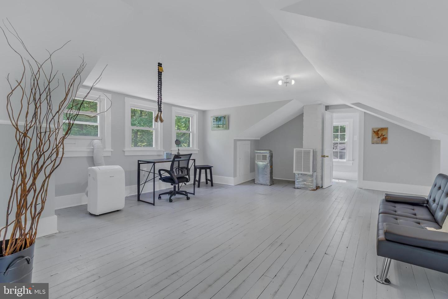 76 TUCKER HILL RD., KINSALE, Virginia 22488, 3 Bedrooms Bedrooms, 6 Rooms Rooms,1 BathroomBathrooms,Residential,For sale,76 TUCKER HILL RD.,VAWE2008440 MLS # VAWE2008440