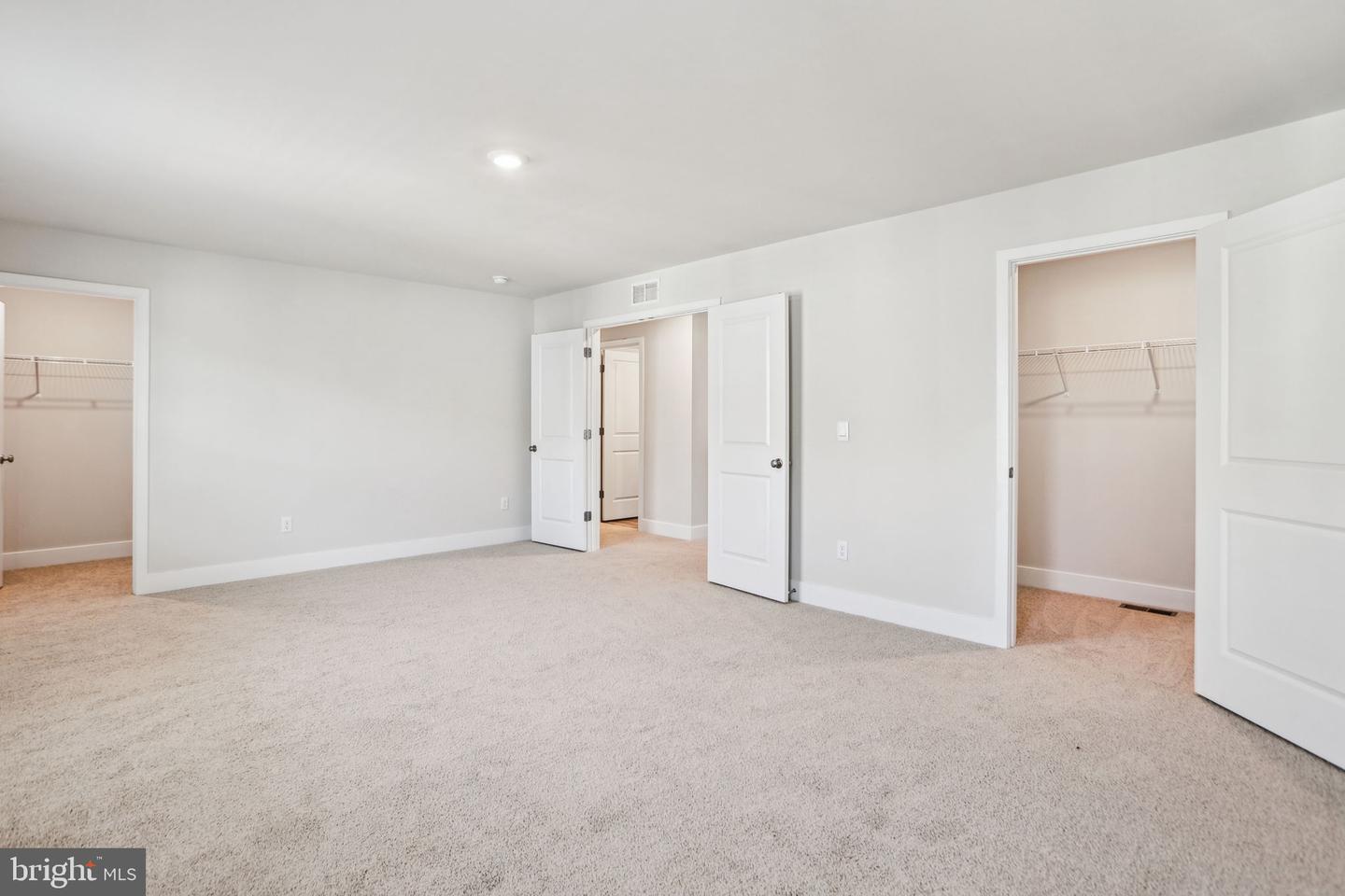 107 MASCOUTEN ST, WINCHESTER, Virginia 22602, 6 Bedrooms Bedrooms, ,4 BathroomsBathrooms,Residential,For sale,107 MASCOUTEN ST,VAFV2033694 MLS # VAFV2033694