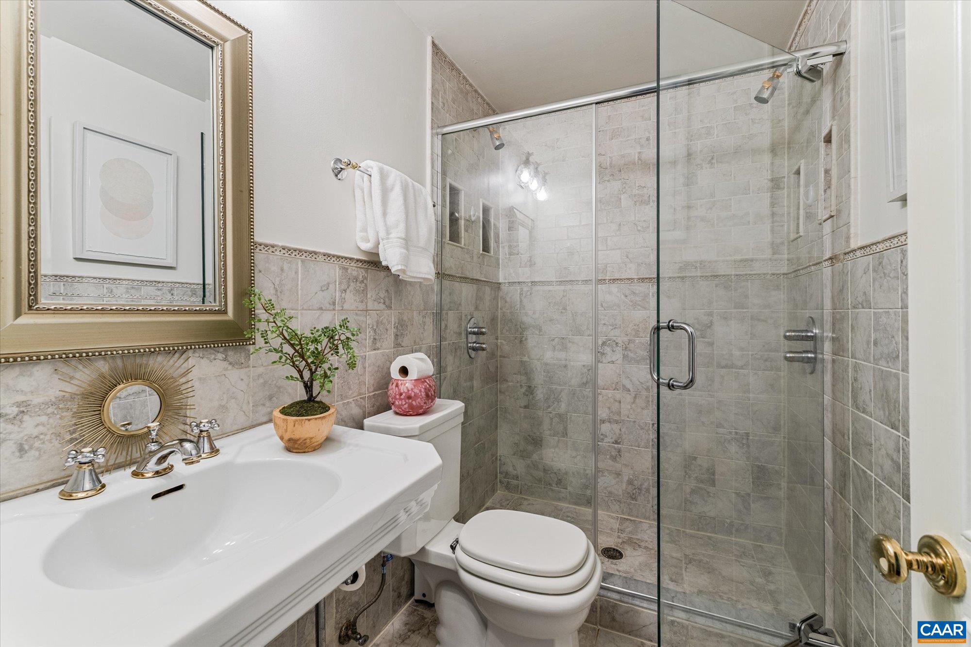 2405 BARRACKS CT, CHARLOTTESVILLE, Virginia 22901, 2 Bedrooms Bedrooms, ,1 BathroomBathrooms,Residential,2405 BARRACKS CT,665588 MLS # 665588